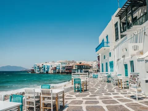 Cyclades: Where Whitewashed Walls Meet Ancient Echoes